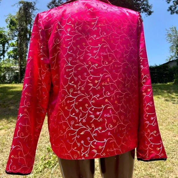 Luxury Pink Blazer - Picture 5 of 6
